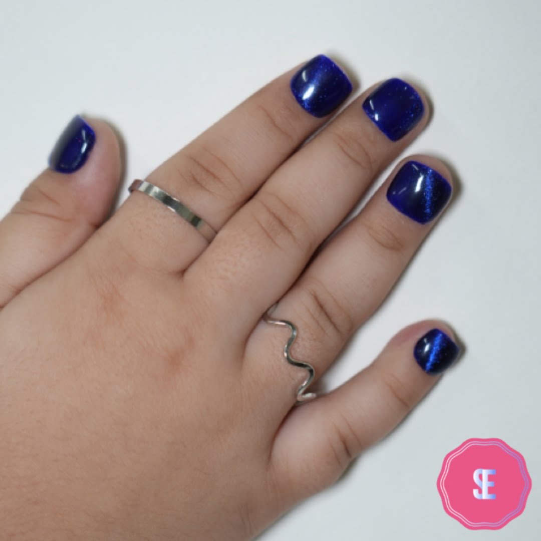 30 Navy Nail Looks Ranging From Simple to Show-Stopping